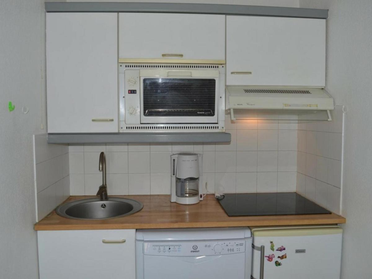 Frejus: Appt 2P, 5 Pers, Piscine, Plage A 150M, Parking, Animaux Ok - Fr-1-226A-357 Екстер'єр фото