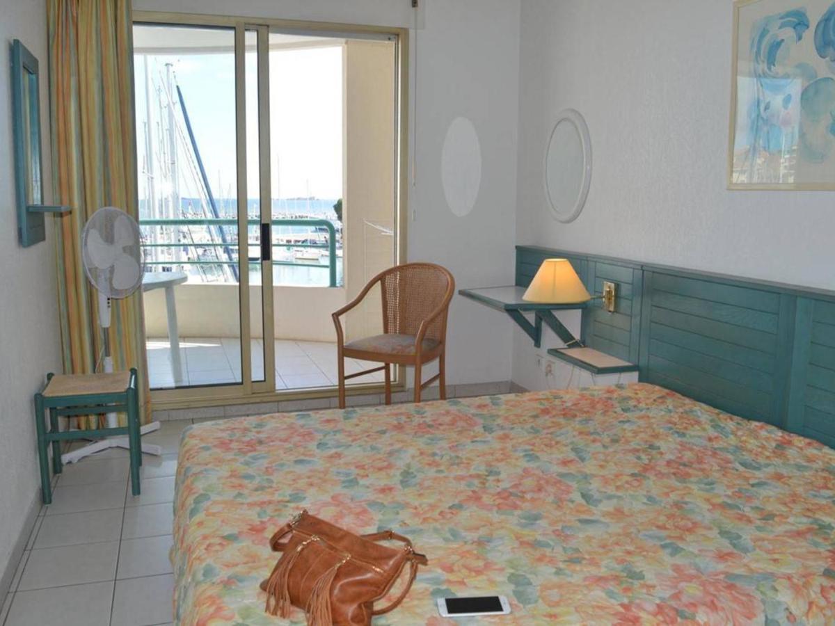 Frejus: Appt 2P, 5 Pers, Piscine, Plage A 150M, Parking, Animaux Ok - Fr-1-226A-357 Екстер'єр фото