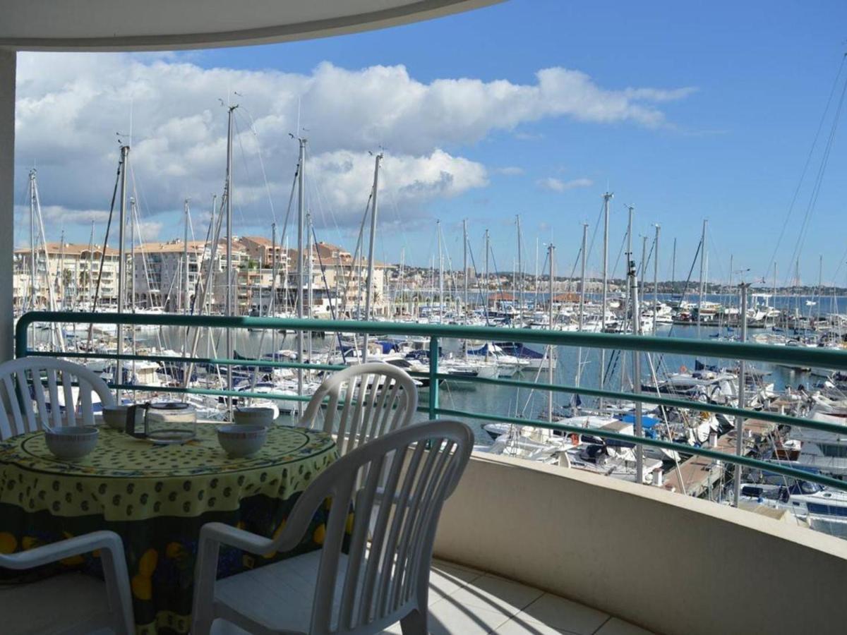 Frejus: Appt 2P, 5 Pers, Piscine, Plage A 150M, Parking, Animaux Ok - Fr-1-226A-357 Екстер'єр фото